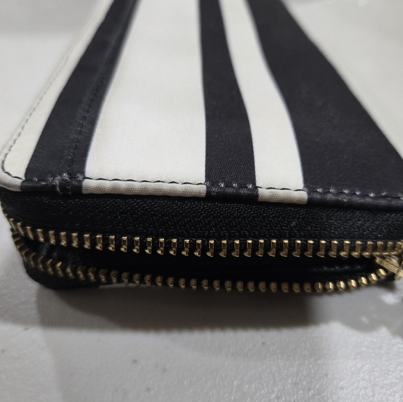 Kate Spade New York Blake Avenue, printed Neda wallet - Picture 4 of 9